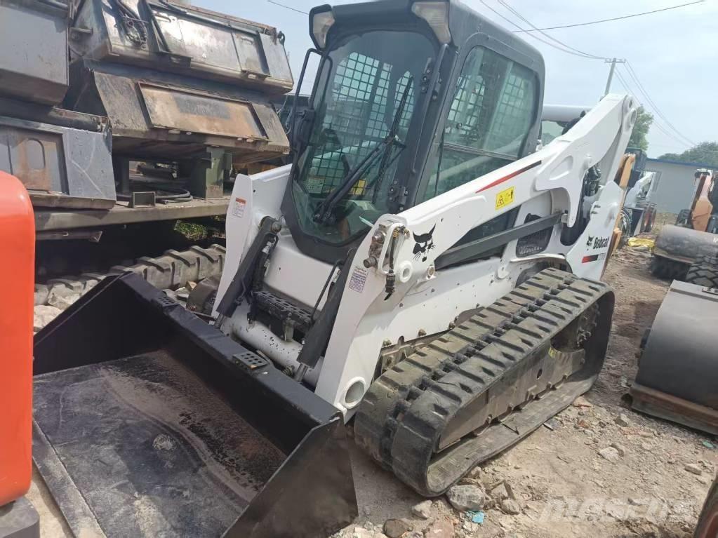 Bobcat T770 Гусеничні вантажники