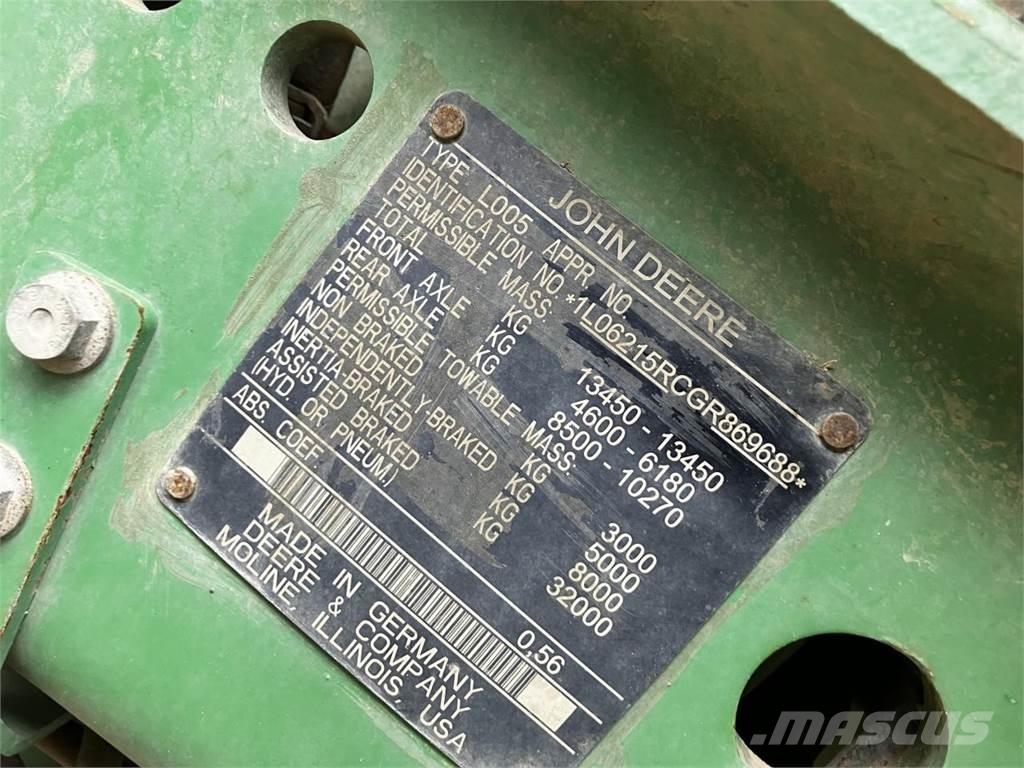 John Deere 6215R Трактори
