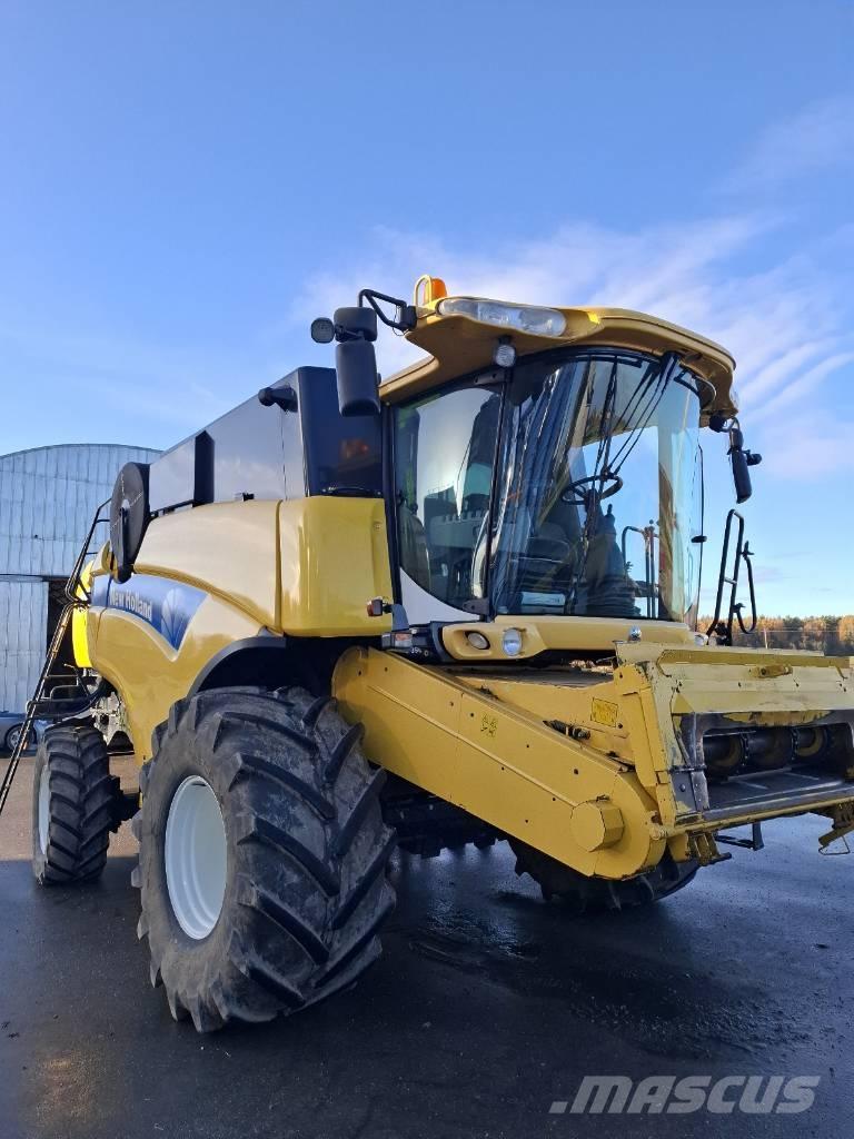New Holland CX 840 Зернозбиральні комбайни