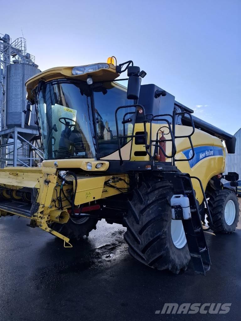 New Holland CX 840 Зернозбиральні комбайни