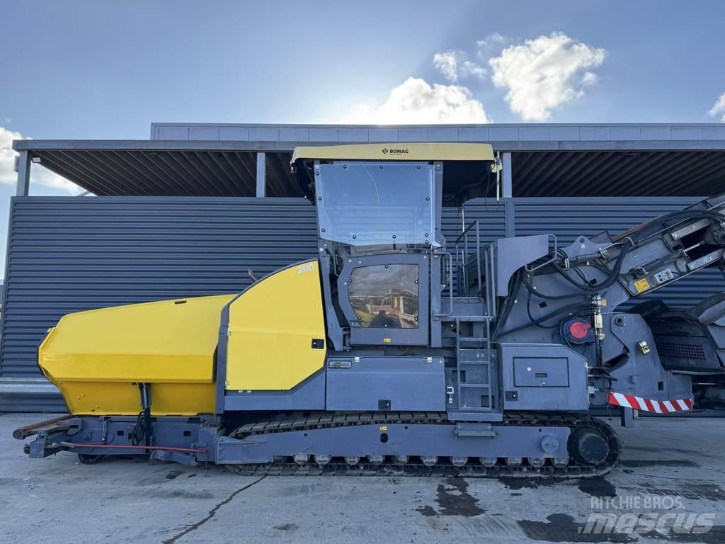 Bomag BMF 2500 S Асфальтовкладачі