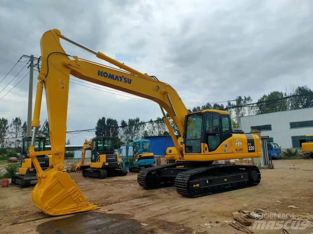 Komatsu PC 220 Гусеничні екскаватори