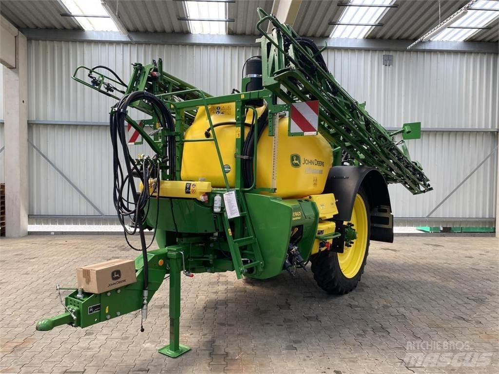 John Deere R740i Причіпні обприскувачі