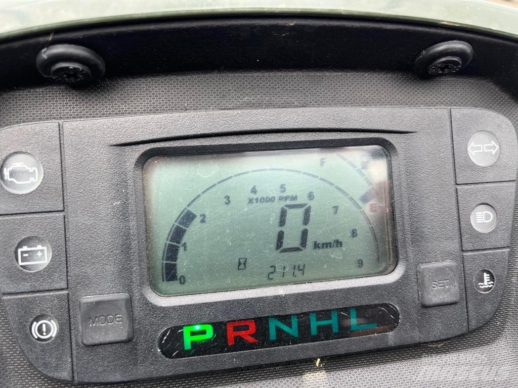 Kymco UXV450i Підсобні машини