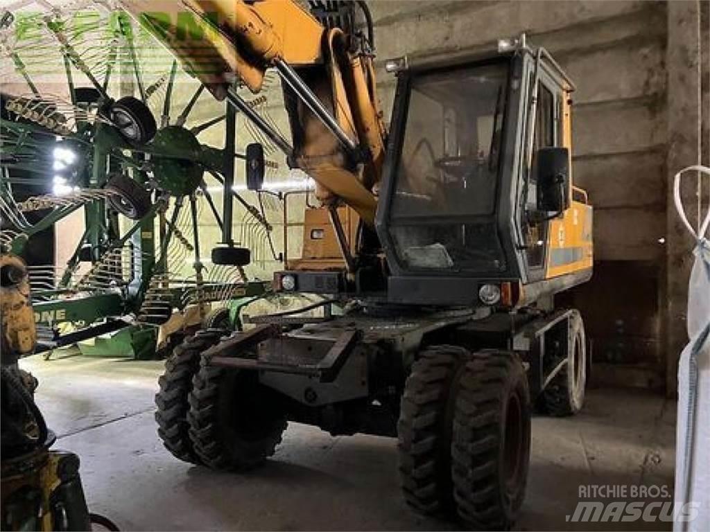 JCB js 130 w Колісні екскаватори