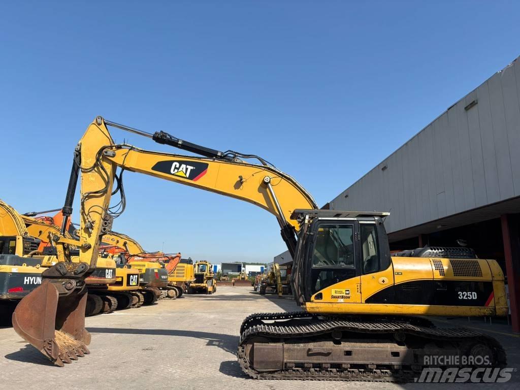 CAT 325 D L Гусеничні екскаватори