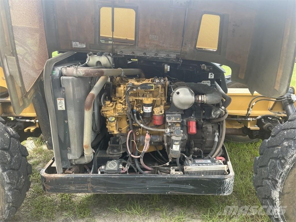 CAT TL 642 C Телескопічні навантажувачі