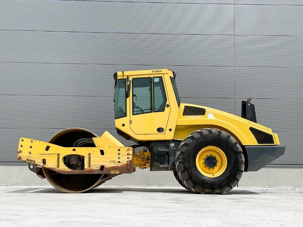 Bomag BW 216 DH-4i Грунтові котки