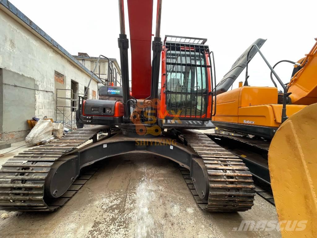 Doosan DX 300LCA Гусеничні екскаватори