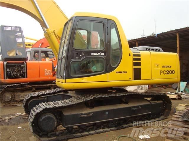 Komatsu PC 200 Гусеничні екскаватори