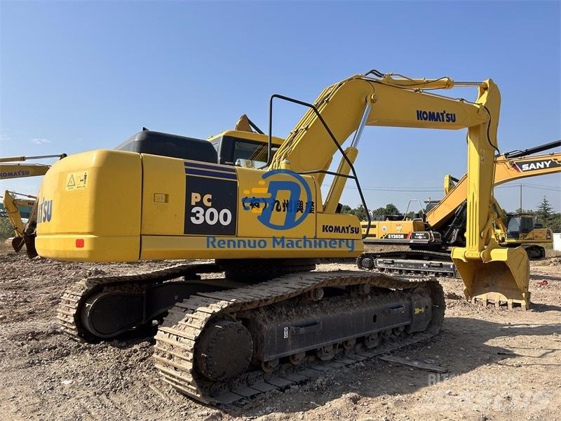 Komatsu PC 300 Гусеничні екскаватори