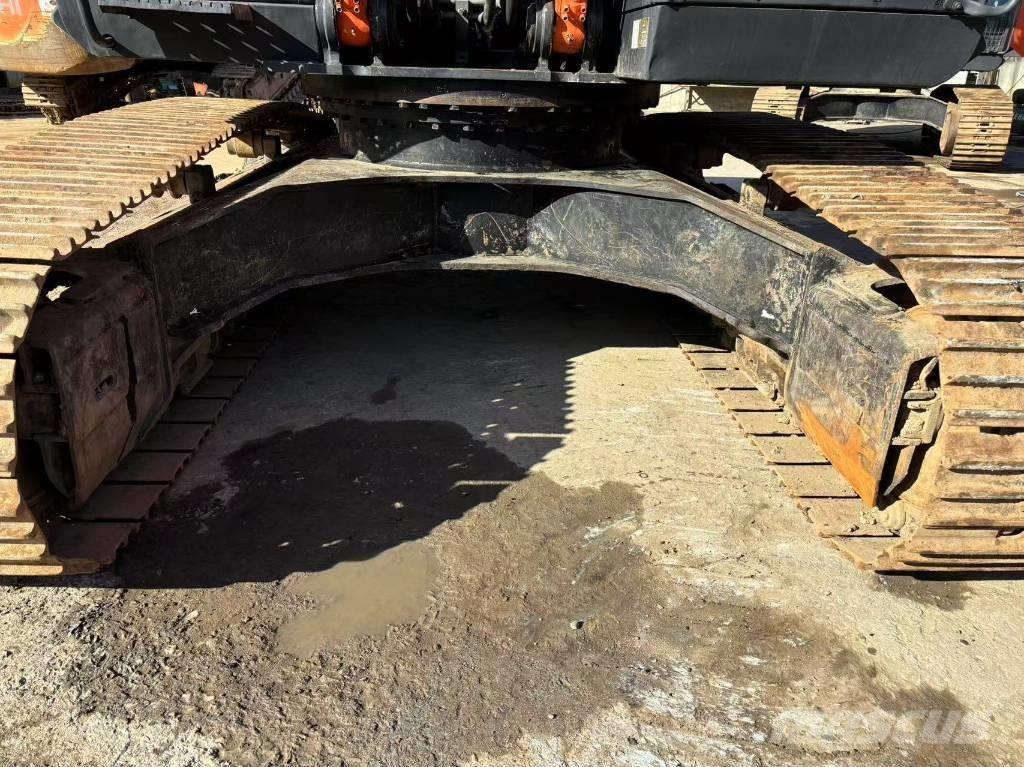 Hitachi ZX 350 Гусеничні екскаватори