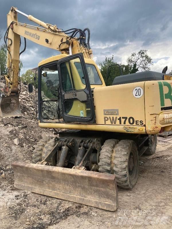 Komatsu PW 170 ES-6K Колісні екскаватори