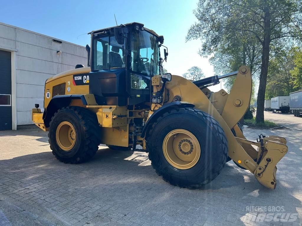 CAT 926M Фронтальні навантажувачі
