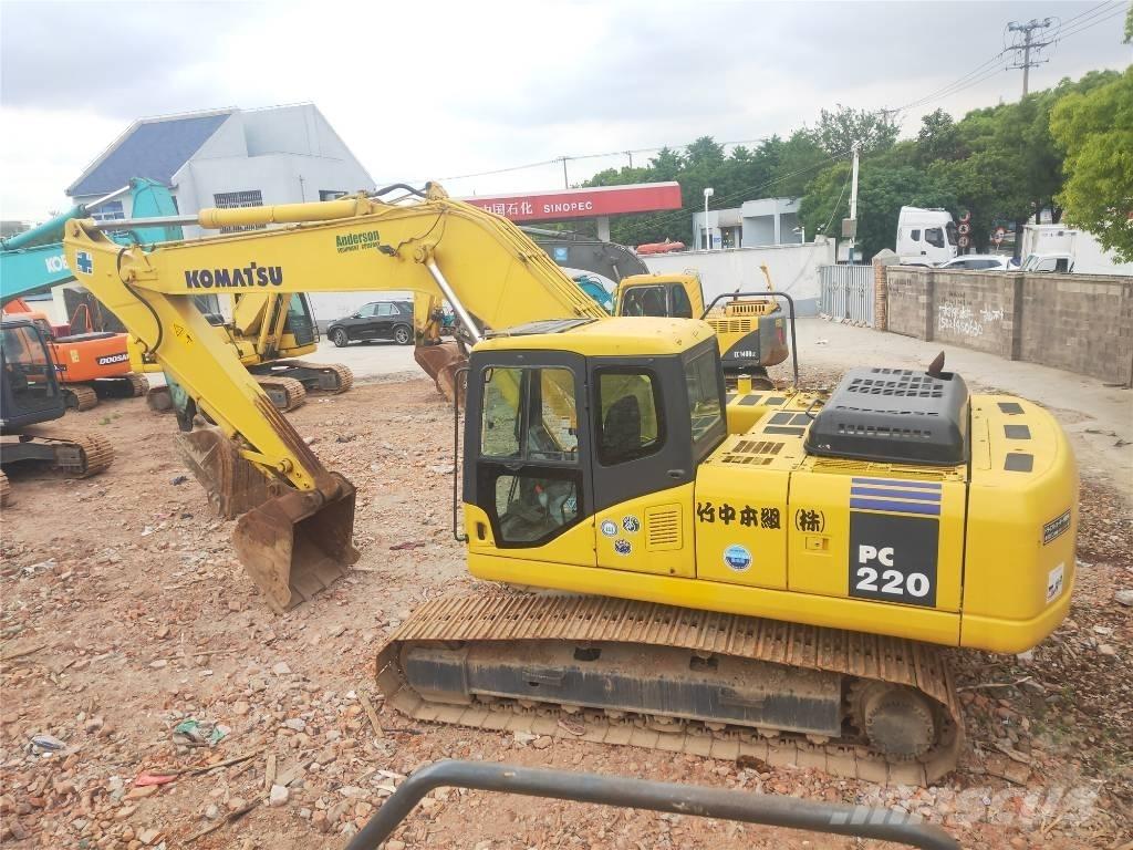 Komatsu PC220-7 Гусеничні екскаватори