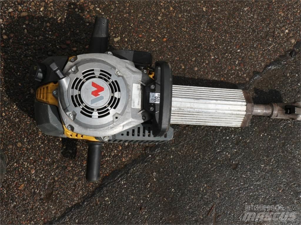 Neuson BH65 Плуги