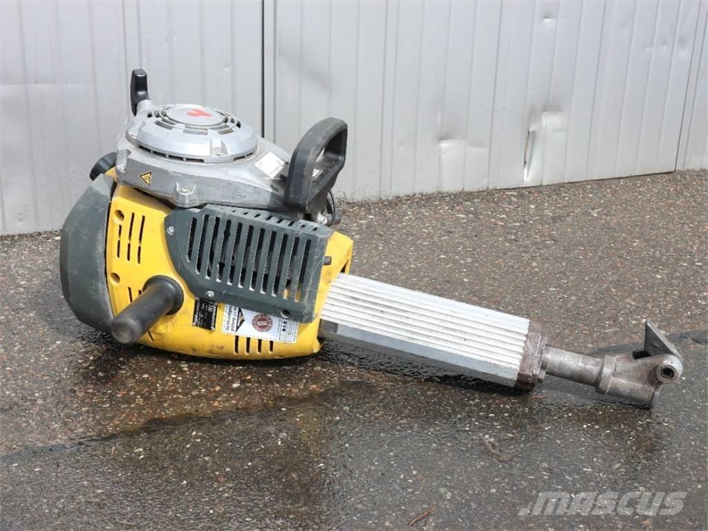 Neuson BH65 Плуги