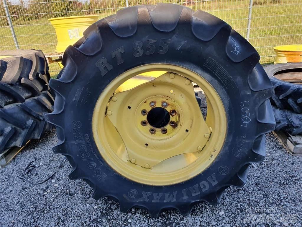 BKT 380/85R28 x2 Колеса
