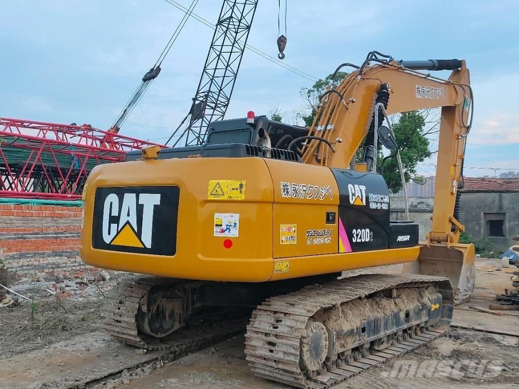 CAT 320D2 Гусеничні екскаватори