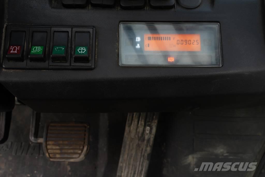 Manitou MI 25 D Дизельні навантажувачі