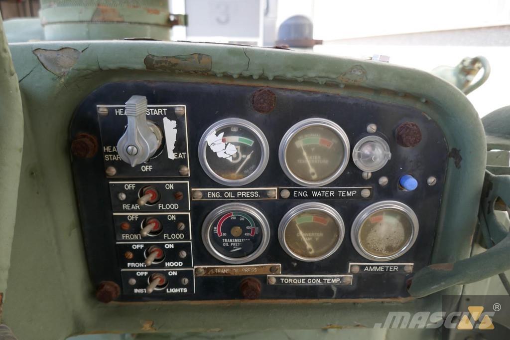 CAT D7F Ex-army Гусеничні бульдозери