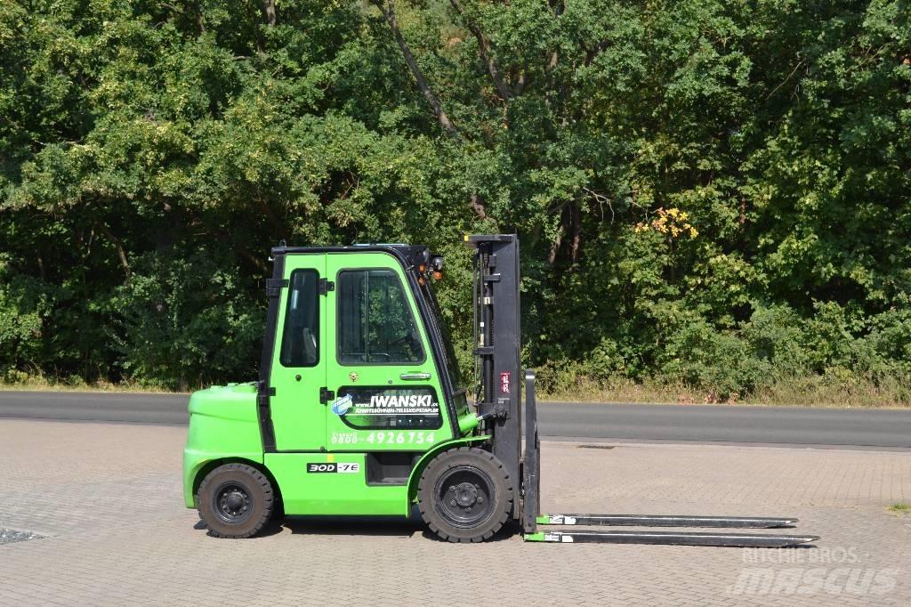 Hyundai 30 D-7 Дизельні навантажувачі