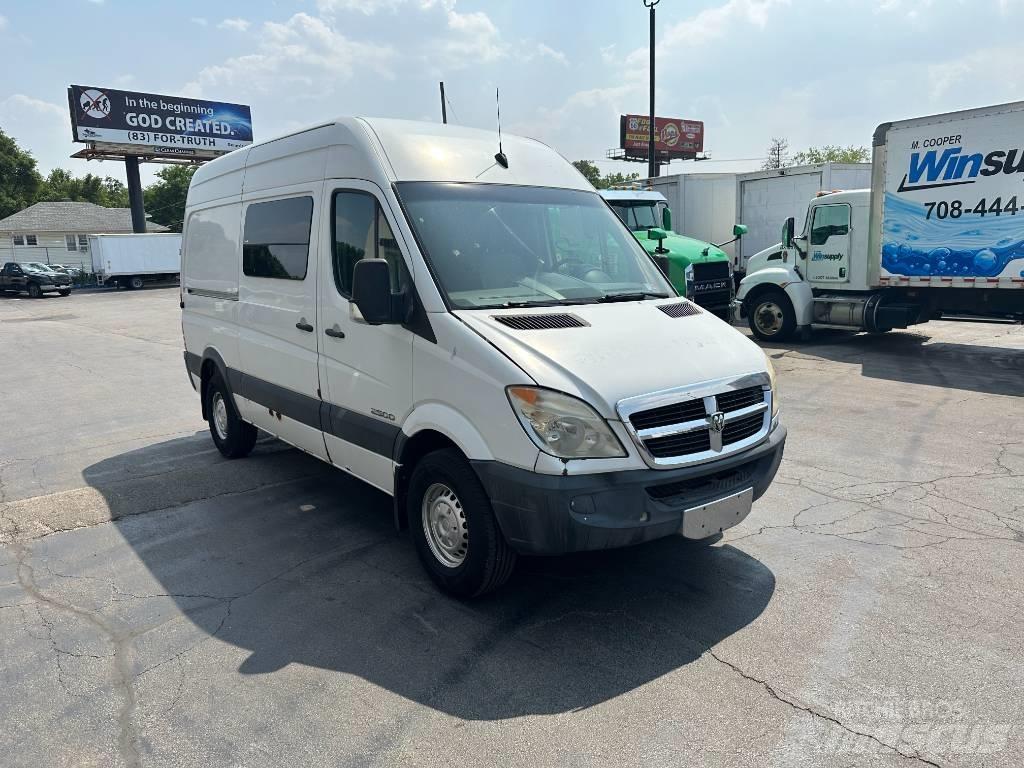 Dodge Sprinter 2500 Панельні фургони