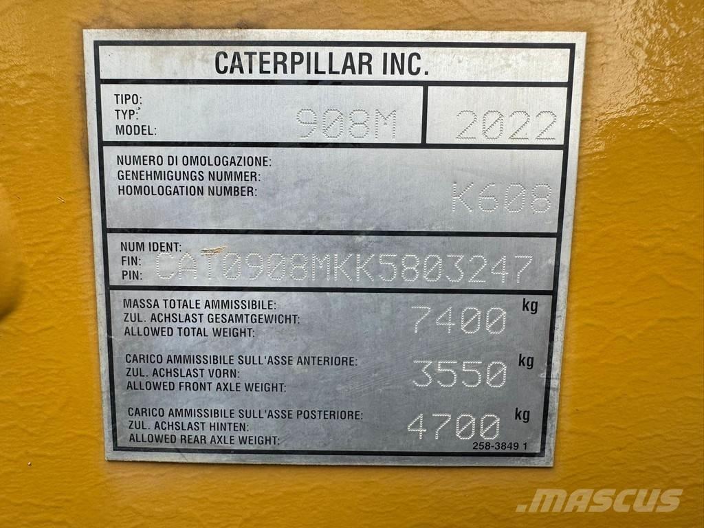 CAT 908M Фронтальні навантажувачі