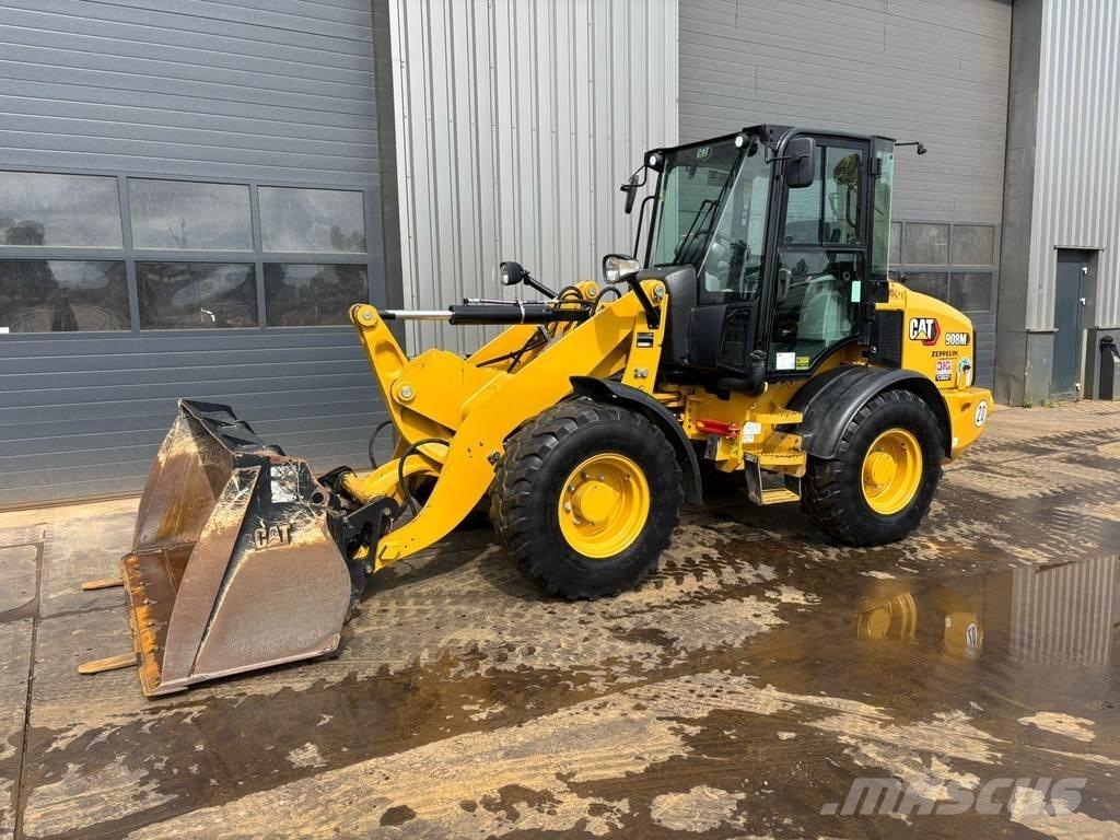 CAT 908M Фронтальні навантажувачі