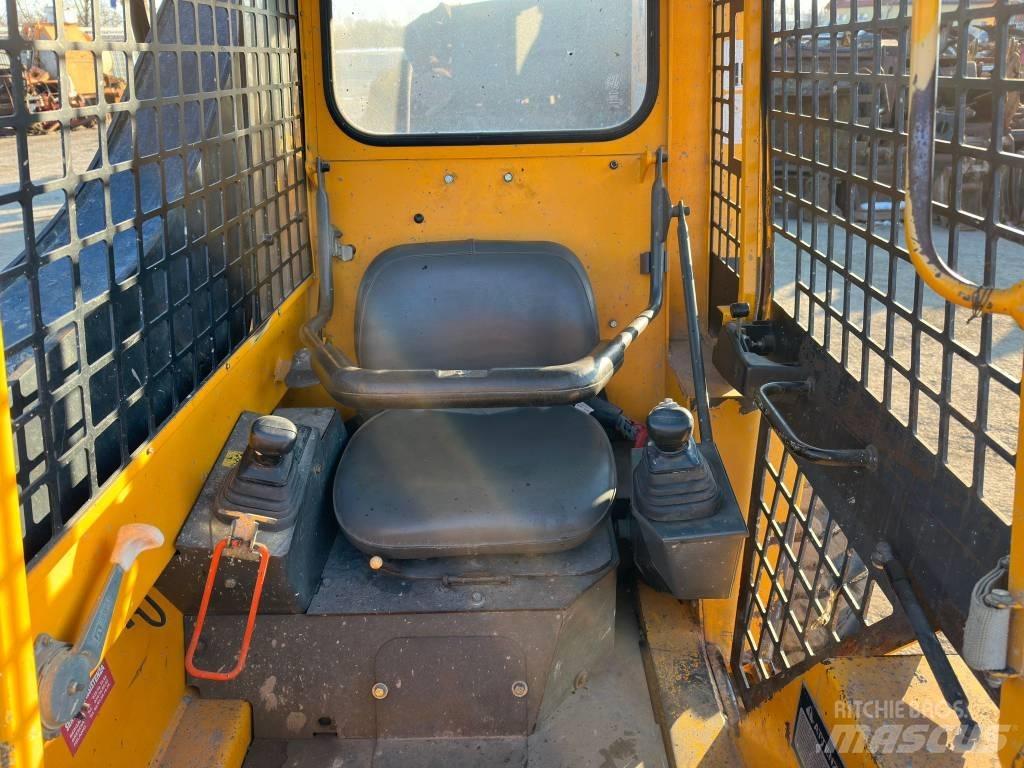 JCB 165 Міні-навантажувачі