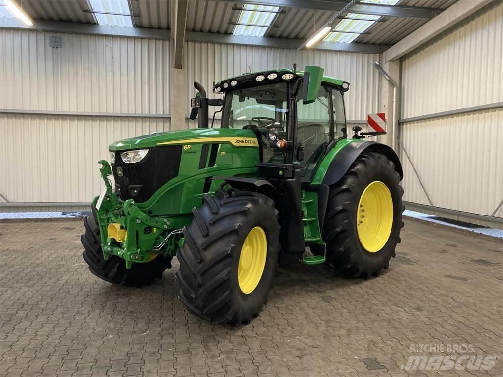 John Deere 6R 215 Трактори