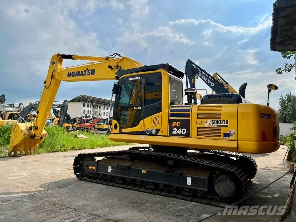 Komatsu PC 240 Гусеничні екскаватори