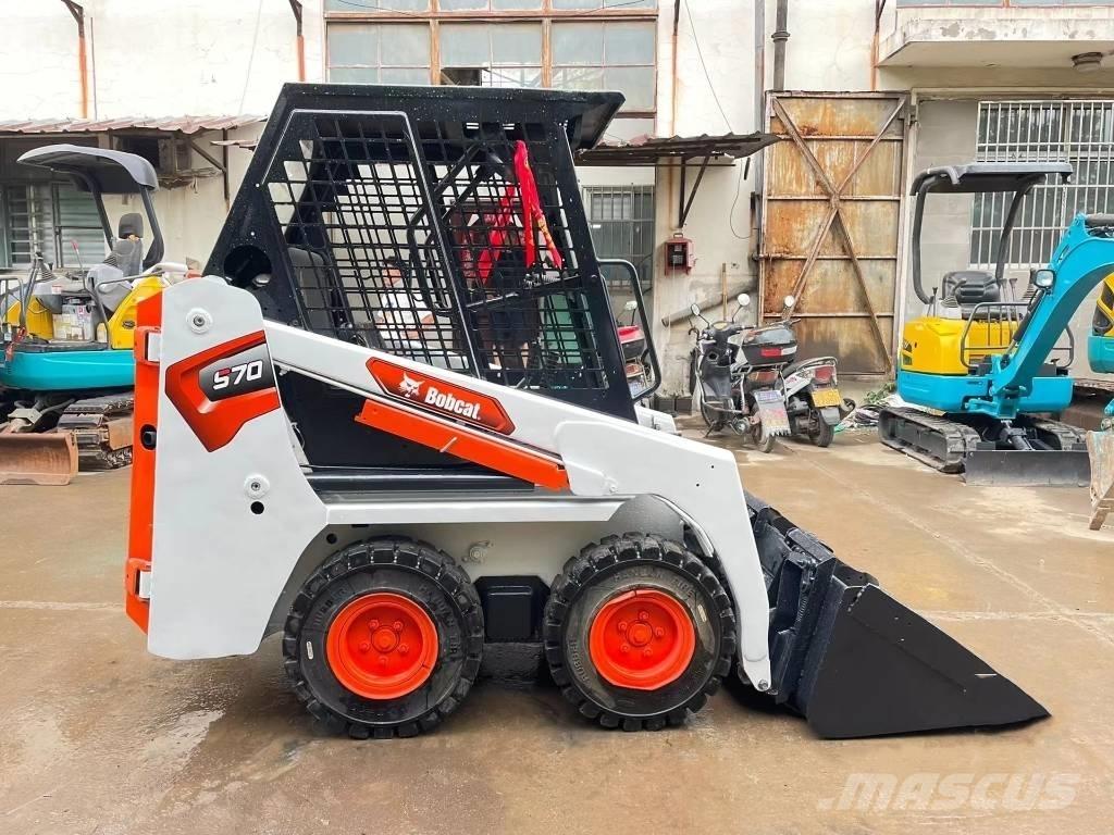 Bobcat S70 Міні-навантажувачі