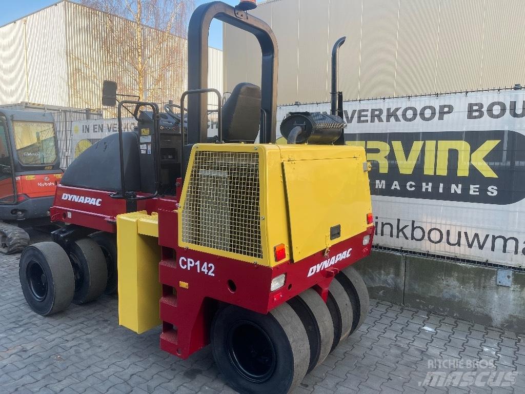 Dynapack CP 142 Пневматичні катки