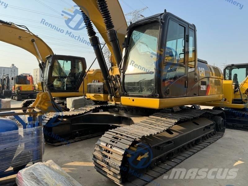 CAT 326D2 Гусеничні екскаватори