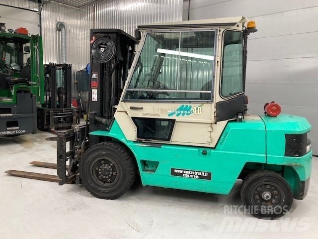 Mitsubishi FD40 Дизельні навантажувачі