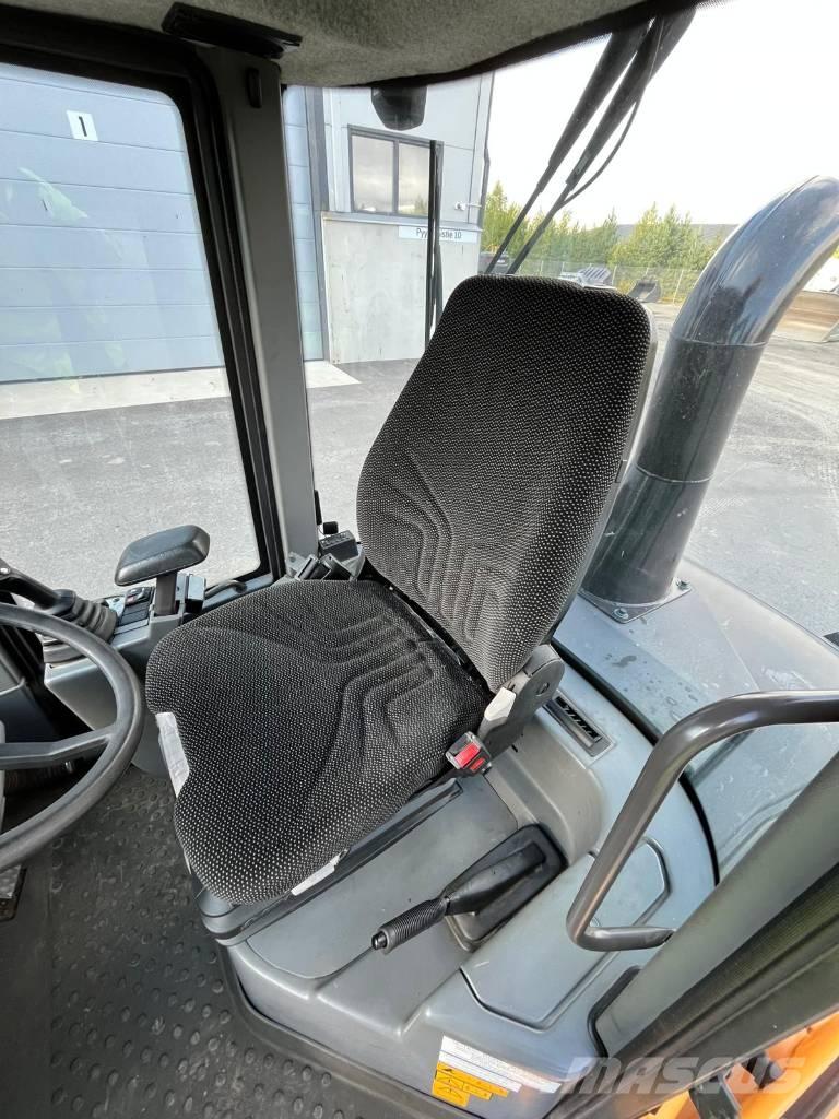 Volvo L 30 G Фронтальні навантажувачі