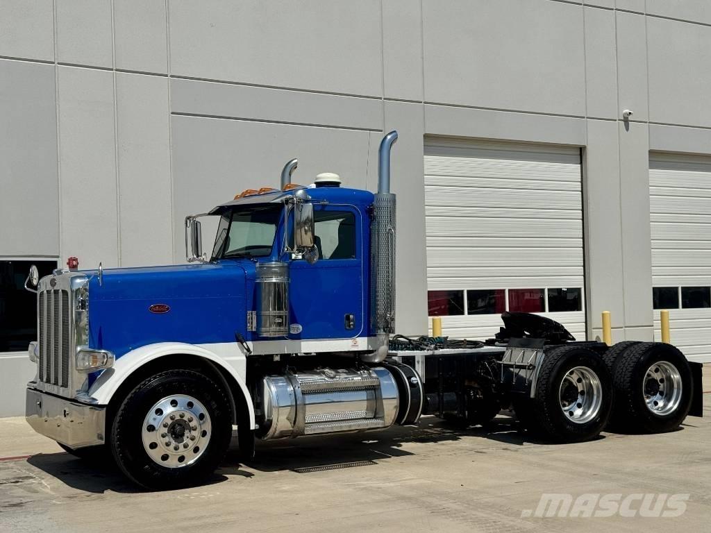Peterbilt 389 Тягачі