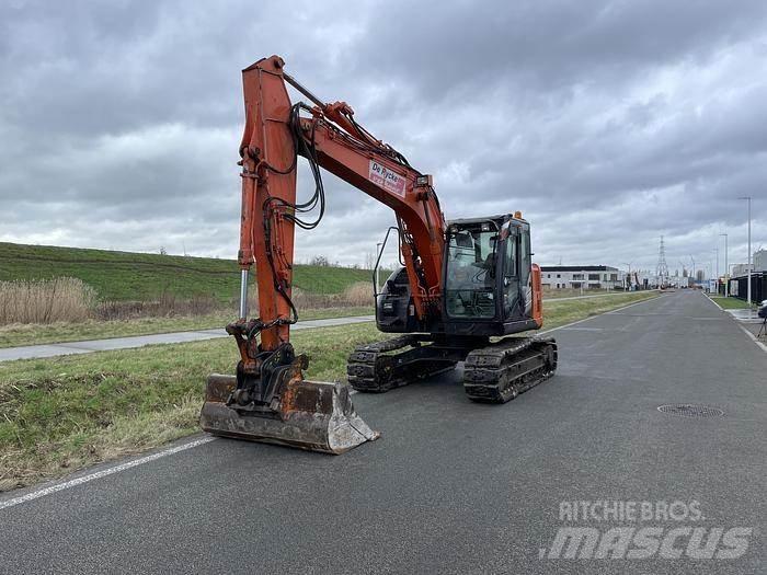 Hitachi ZX135US-5B Гусеничні екскаватори