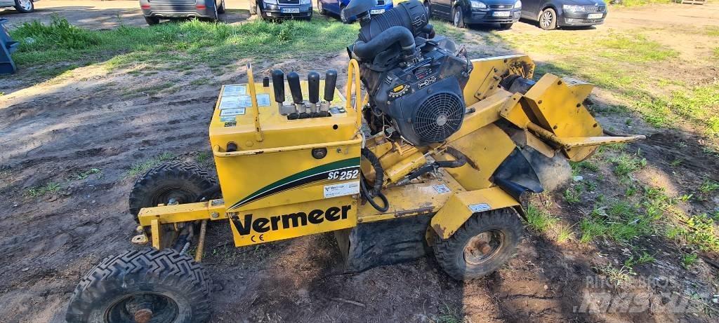 Vermeer SC252 Машини для подрібнення пнів