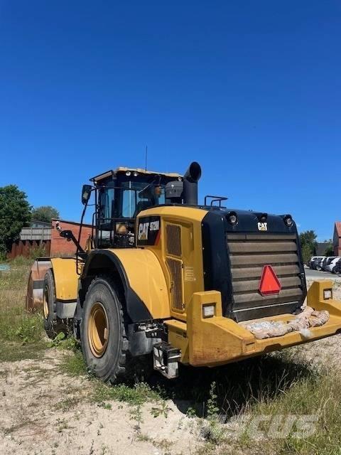 CAT 972 M Фронтальні навантажувачі