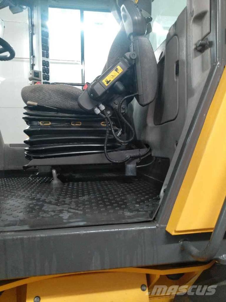 Volvo L 70 H Фронтальні навантажувачі