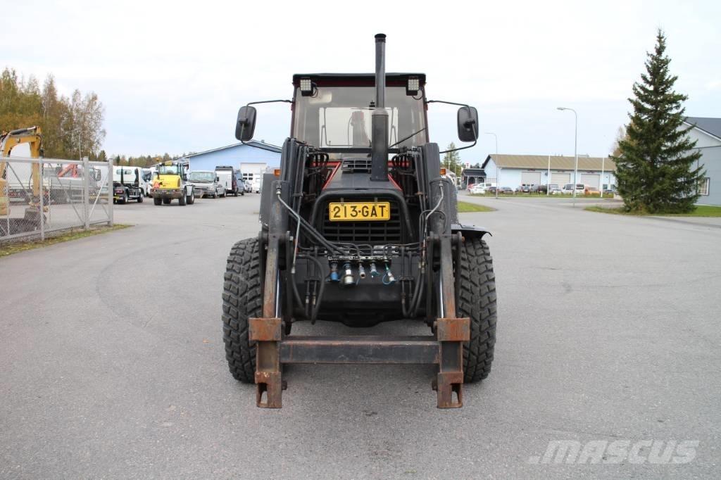 Valmet 815 Трактори