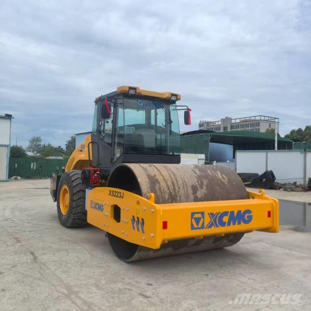 XCMG XS 223 J Грунтові котки