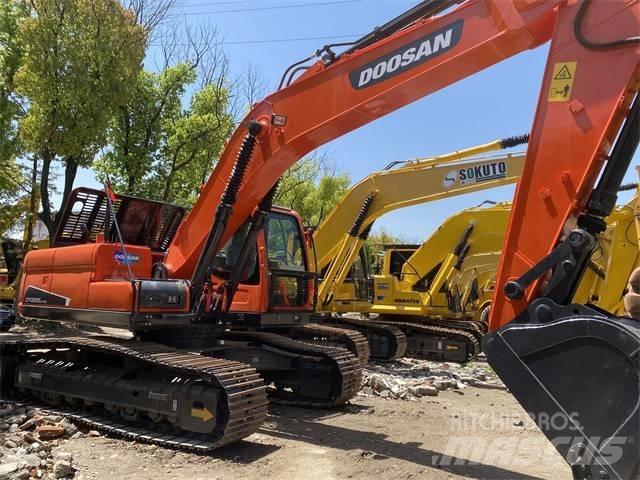 Doosan DX 225 LC Гусеничні екскаватори