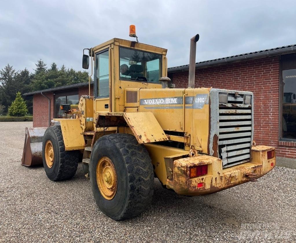 Volvo L90C Фронтальні навантажувачі