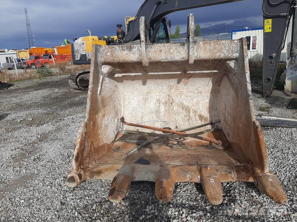 Hitachi ZX 670 LC H Гусеничні екскаватори