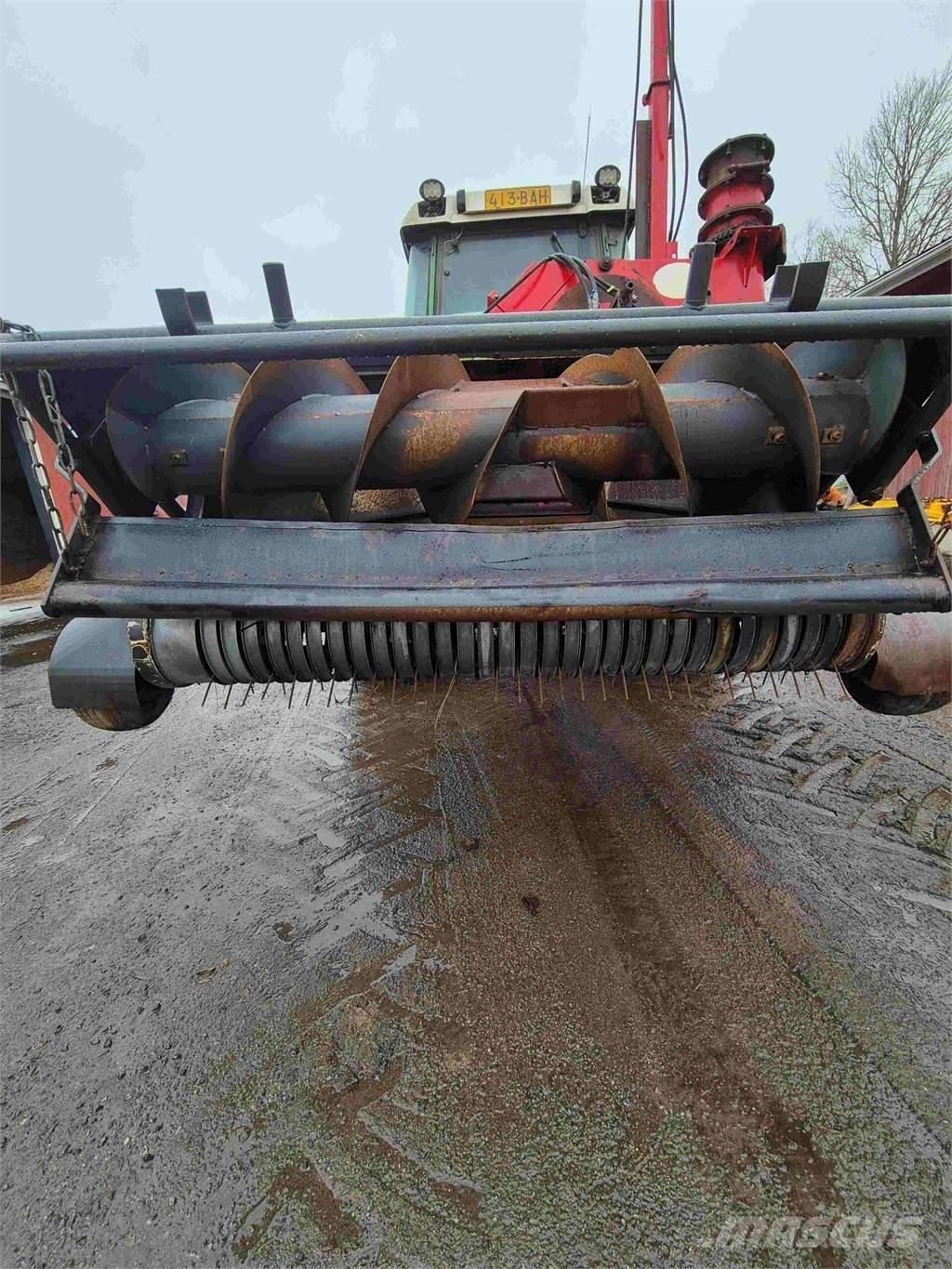 Lely STORM 130R Фуражні комбайни