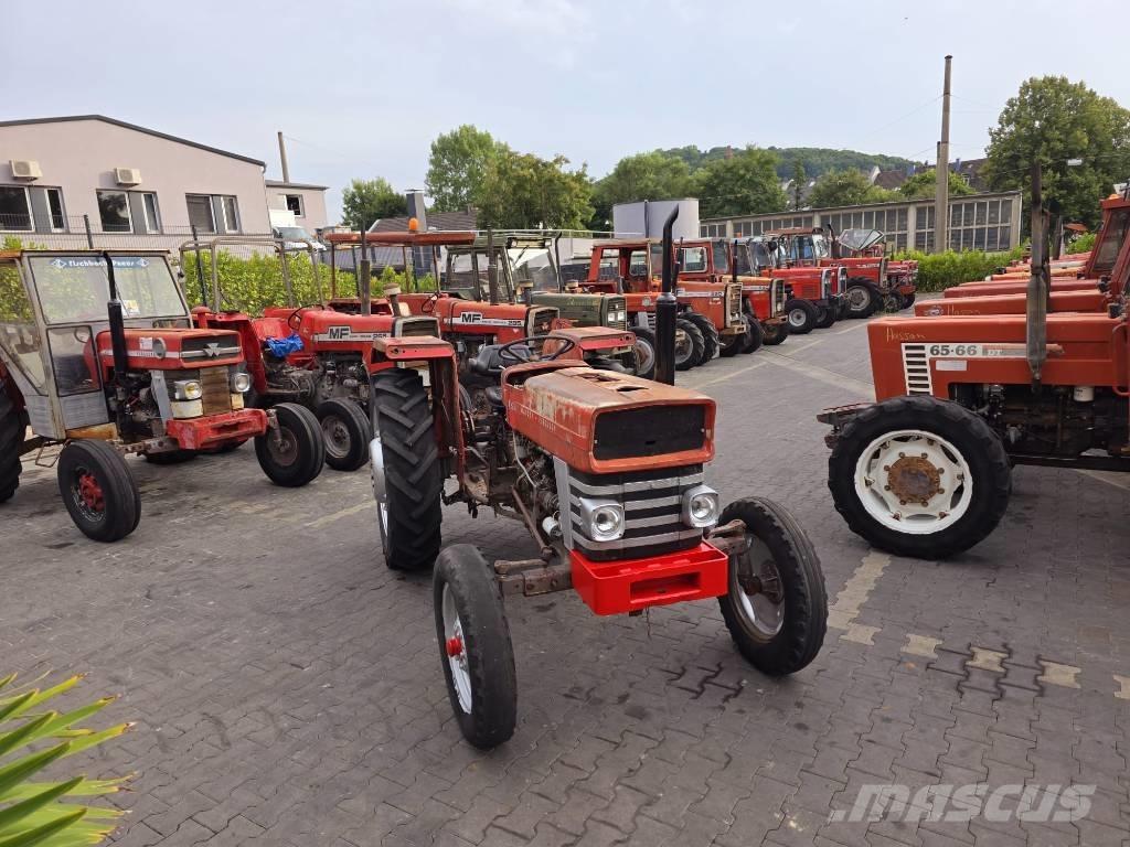 Massey Ferguson 158 Трактори