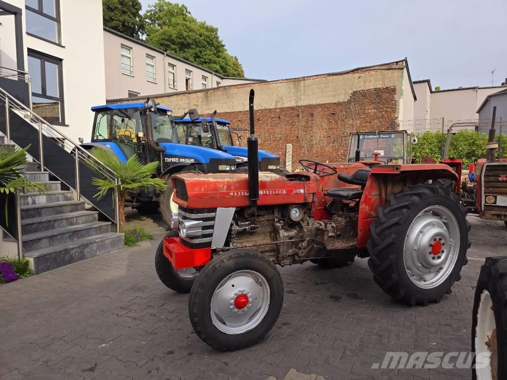 Massey Ferguson 158 Трактори